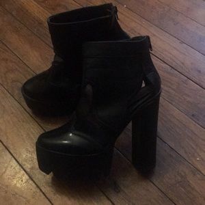 very high and sexy  platform shoe